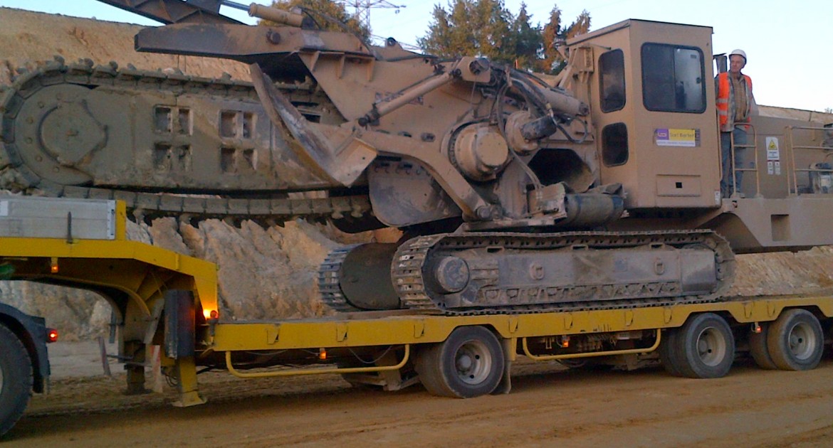 Transport d'engins de chantier et d'engins lourds